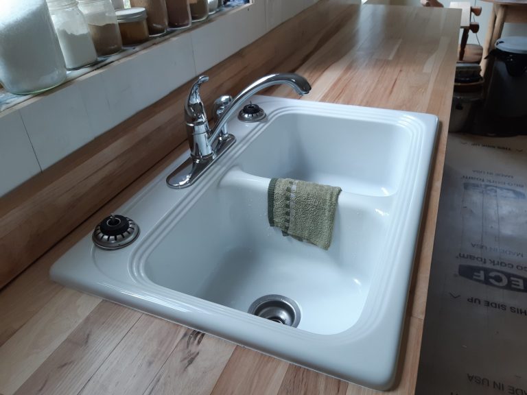 Of Hickory Countertops and White Kitchen Sinks