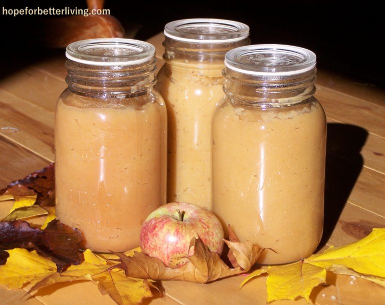 A Fast and Creamy Applesauce Recipe for Home Canning