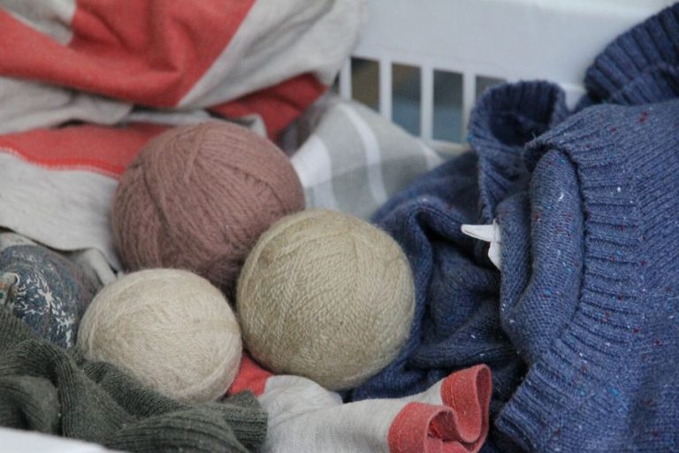 Benefits of Wool Dryer Balls and How to Make Your Own