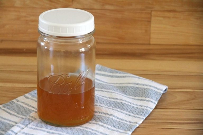 DIY Natural Bathroom Cleaner Recipe • Soap Nut Household Cleaner