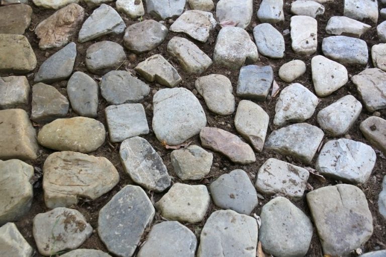How to Lay a River Rock Patio
