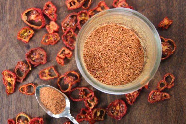a jar filled wtih finished tomato powder