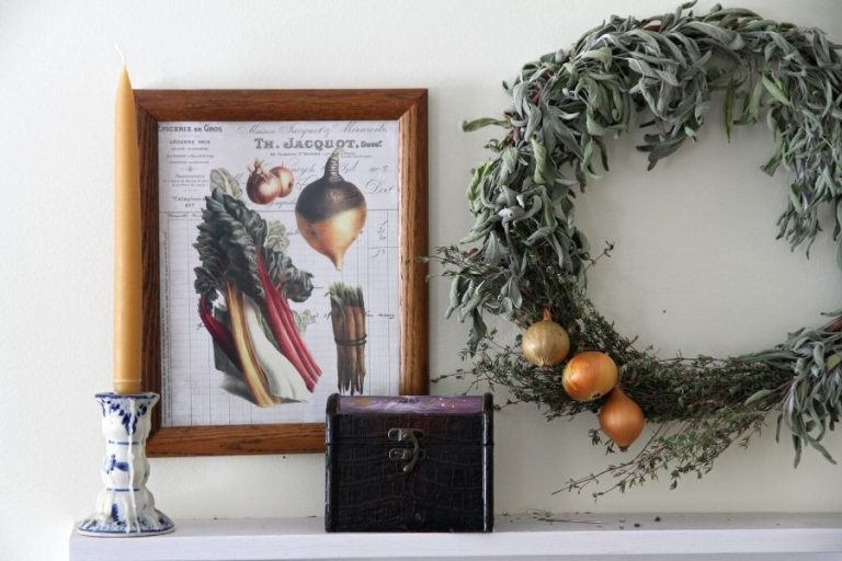 My Favorite Vintage Art Prints for the Cottage Kitchen