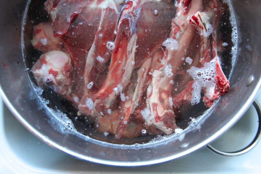 Deer bones in a large pot of water, waiting to boil.