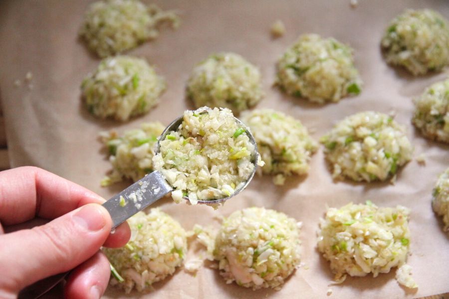 A tablespoon filled with lightly packed minced garlic.